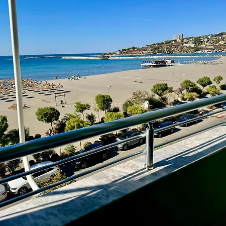 Beachfront Apartamento *